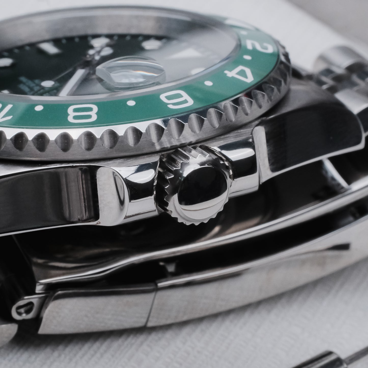 Sub GMT Hulk - Automatic NH34